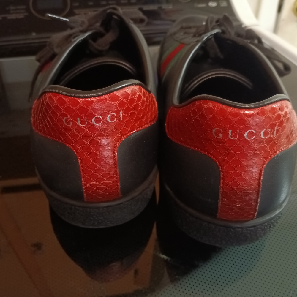 Gucci Black Sneakers with Green and Red Accents - Picture 8 of 11